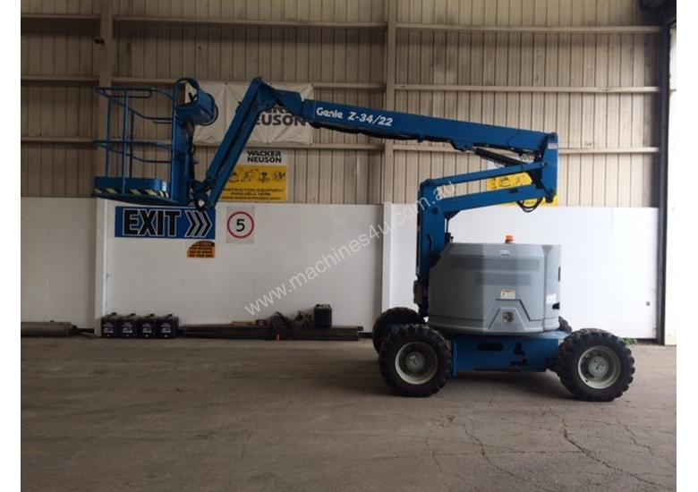 caption GENIE KNUCKLE BOOM 10 MTRS