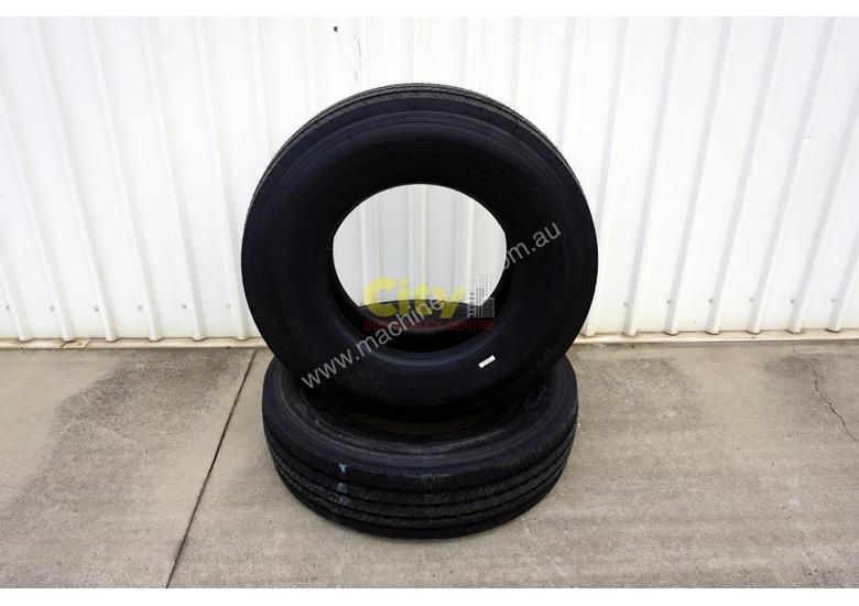 caption 295/80R22.5 Michelin X Multi Steer Tyre