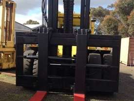 Hyster Laden Container Fork - picture1' - Click to enlarge