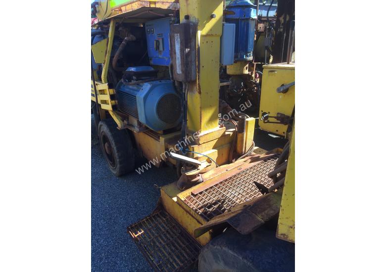 caption Atalas Copco H104/157