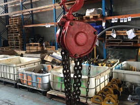 Chain Hoist 5 Ton x 6 meter drop lifting Block and Tackle Nobles Rigmate 5000kg - picture1' - Click to enlarge