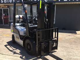 2.5T NISSAN LPG CONTAINER ENTRY FORKLIFT - picture1' - Click to enlarge