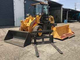 USED low hours - HERCULES H918 Loader - picture0' - Click to enlarge