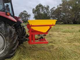 FARMTECH IJD-400P SINGLE DISC SPREADER (400L) - picture0' - Click to enlarge