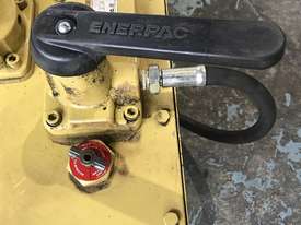Enerpac Pump P462 Manual Hydraulic 10000 PSI 3 way 2 position - picture2' - Click to enlarge