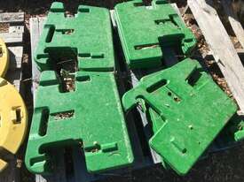 John Deere Front weight 5000 & 6000 Series Tractors Counter Weights Parts - picture0' - Click to enlarge
