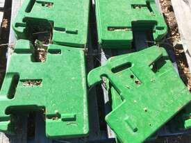 John Deere Front weight 5000 & 6000 Series Tractors Counter Weights Parts - picture0' - Click to enlarge