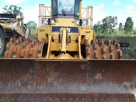 Cat 825C Compactor - picture1' - Click to enlarge