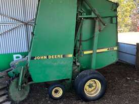 John Deere 435 Round Baler Hay/Forage Equip - picture0' - Click to enlarge