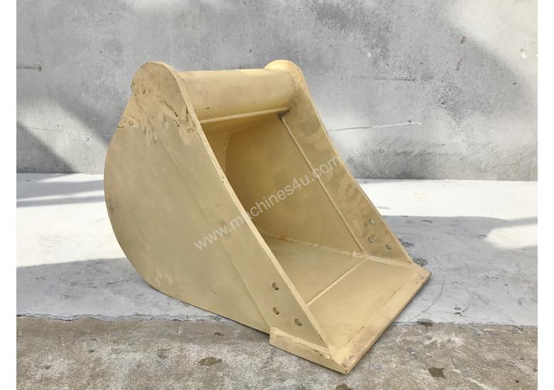 caption UNUSED 400MM DIGGING BUCKET TO SUIT 2-4T EXCAVATOR E002