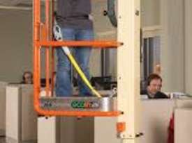 JLG Ecolift70 manual lifter - picture2' - Click to enlarge