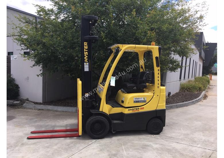 caption 2.2 LPG Counterbalance Forklift