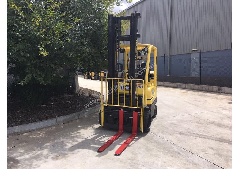 caption 2.2 LPG Counterbalance Forklift