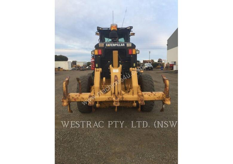 caption CATERPILLAR 12M Motor Graders