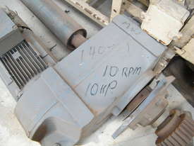 10 hp drive  shaft drive - picture1' - Click to enlarge