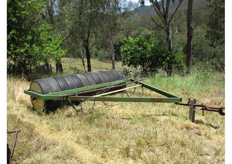 Used 2013 home made Paddock Roller great for hay makers helps keep