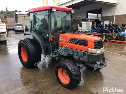 2005 Kubota L4330