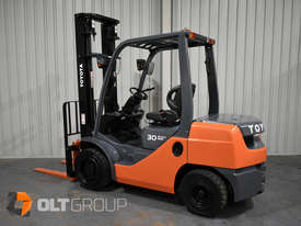 Toyota 3 Tonne Diesel Forklift 2 Stage 4000mm Lift Height Sideshift Low Hours - picture0' - Click to enlarge