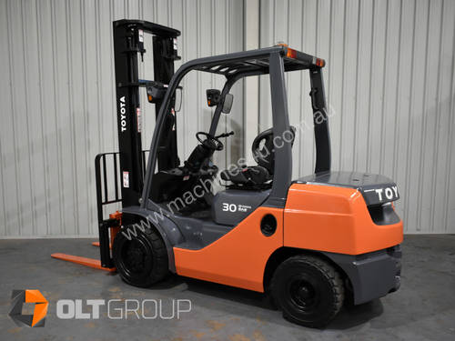 Toyota 3 Tonne Diesel Forklift 2 Stage 4000mm Lift Height Sideshift Low Hours