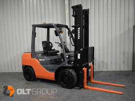 Toyota 3 Tonne Diesel Forklift 2 Stage 4000mm Lift Height Sideshift Low Hours - picture2' - Click to enlarge
