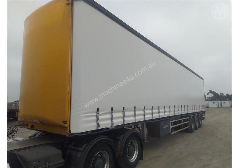 caption Maxitrans ST3-OD