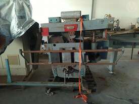 Invicta Delta Spindle Machine - picture0' - Click to enlarge