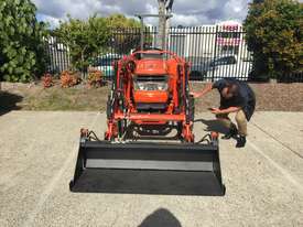 Kubota GL27 tractor  - picture0' - Click to enlarge