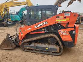 2017 KUBOTA SVL75 TRACK LOADER WITH LOW 890 HOURS.  - picture2' - Click to enlarge
