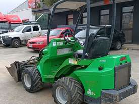 USED 2009 AVANT 635 MINI LOADER + ATTACHMENTS - picture2' - Click to enlarge