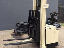 Crown 25WRTF150 Heavy Duty Walkie Stacker - picture1' - Click to enlarge