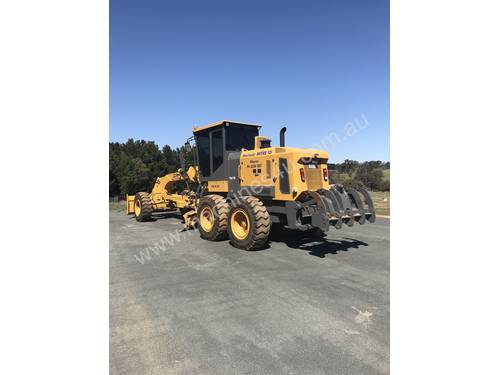 Mountain Raise Grader PY220 As new under 30 hours 