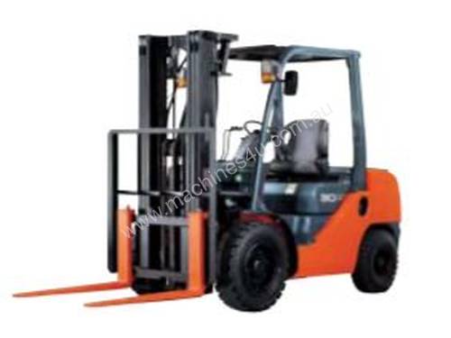 3 Ton Toyota Counterbalance forklift for hire 