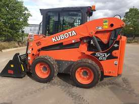 DEMO 2019 KUBOTA SSV65 SKIDSTEER LOADER WITH ONLY 7 HOURS. FULLY OPTIONED UNIT - picture2' - Click to enlarge