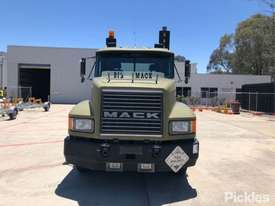 2002 Mack CH Fleet-Liner - picture1' - Click to enlarge