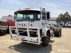 1986 Volvo F7 - picture2' - Click to enlarge