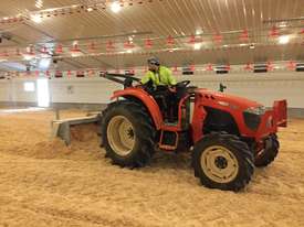 Shavings/Sawdust spreader for Chickens and Turkeys - picture0' - Click to enlarge