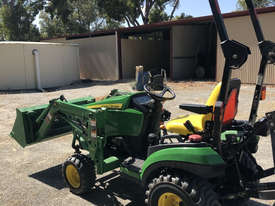John Deere 1026R FWA/4WD Tractor - picture1' - Click to enlarge
