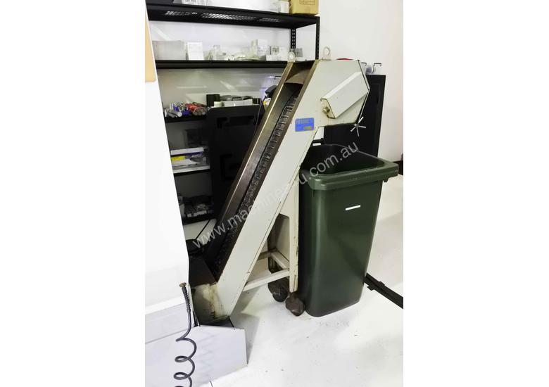 Used 2004 Haas SL30 CNC Lathe Mill Turn Centre in , - Listed on Machines4u