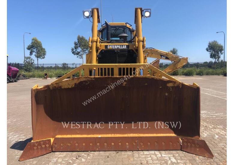 caption CATERPILLAR D7RII Track Type Tractors