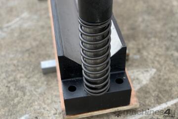 Pressbrake Bending Attachment Heavy Duty 600mm Long x 120mm Vee Opening, Spring Return Pressbrake Bending Attachment Heavy Duty 600mm Long x 120mm Vee Opening, Spring Return