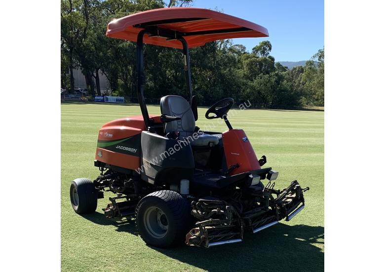 Used 2012 jacobsen Jacobsen fairway mower Ride On Mowers in , Listed