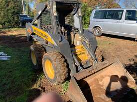 New Holland L150 Skid steer loader for sale - picture0' - Click to enlarge