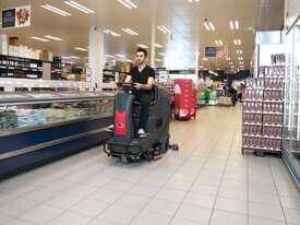 VIPER AS850R Mid sized ride on Scrubber / Dryer - picture2' - Click to enlarge