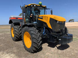 JCB FASTRAC 8330 FWA/4WD Tractor - picture0' - Click to enlarge
