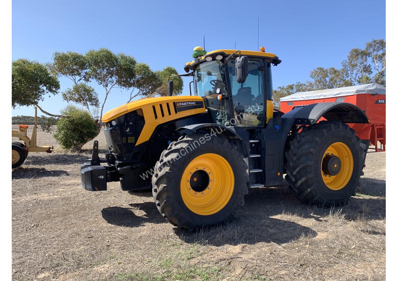 caption JCB FASTRAC 8330 FWA/4WD Tractor