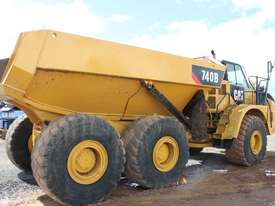 Caterpillar 740B Dump Truck - picture2' - Click to enlarge