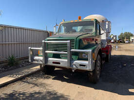 International Navistar 4900 Concrete Agitator Truck - picture0' - Click to enlarge