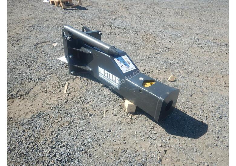 caption Unused 2020 Mustang HM100