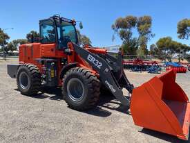 ER32 Wheel loader ,8.5t total weight , 3.2T SWL - picture1' - Click to enlarge
