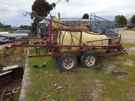 HARDI TRAILING BOOM SPRAYER - picture1' - Click to enlarge